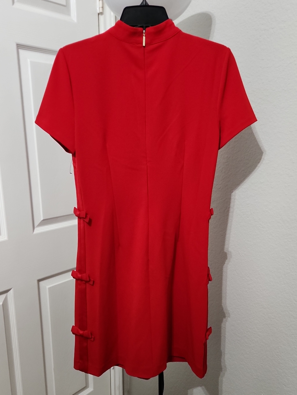 Karl Lagerfeld Paris Women's Mock Neck Bow Trimmed Red Shift Dress - Size 8 NWOT - Picture 4 of 8